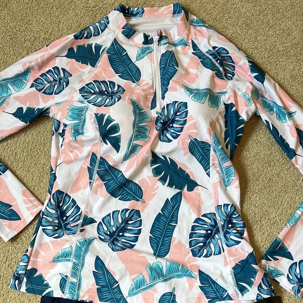 DACI RASHGUARD TOP BIKINI WITH 2 BLUE BOTTOMS